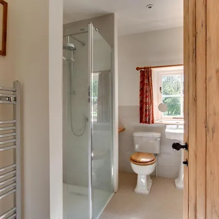 3 Bed In Carr Bank Oc-gl128 *