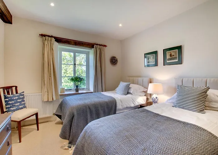 3 Bed In Carr Bank Oc-Gl128